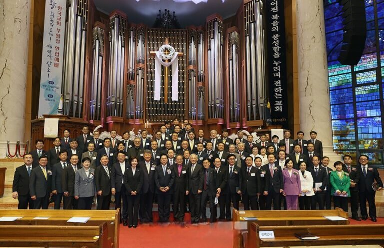 2025 한국교회 부활절 연합예배…“부활 능력으로 하나 돼 세상에 희망을” 2025 한국교회 부활절 연합예배…“부활 능력으로 하나 돼 세상에 희망을”